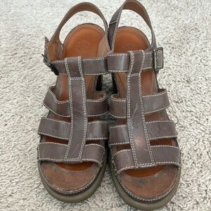 Dr Martens Vanessa 3 strap sandal